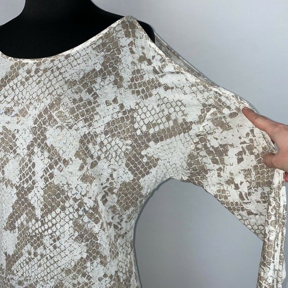 Express M Patterned Gold Accents Top Cold Shoulder Dolman Like Sleeves - Picture 2 of 12